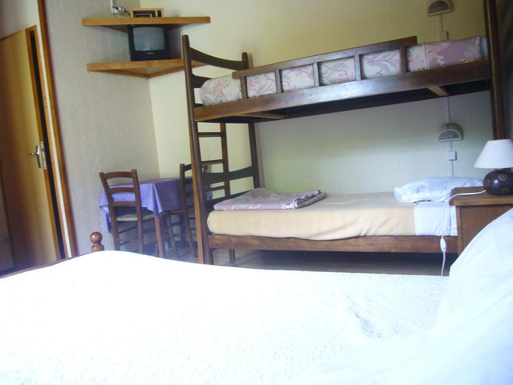 Le Relais Du Lac Le Lauzet-Ubaye Room photo