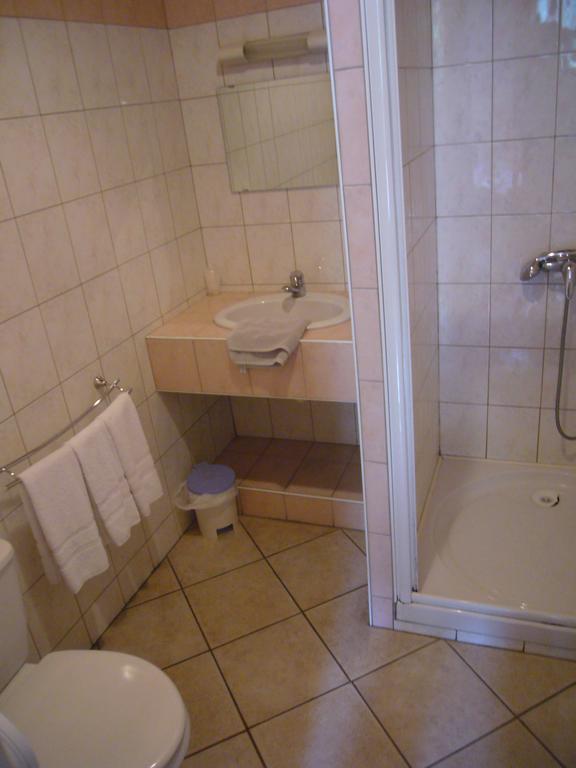 Le Relais Du Lac Le Lauzet-Ubaye Room photo